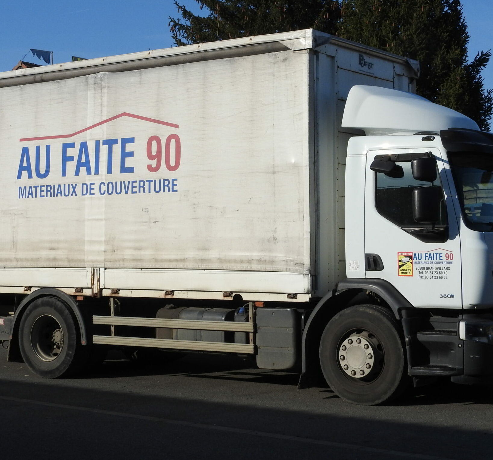 CAMION DE LIVRAISON